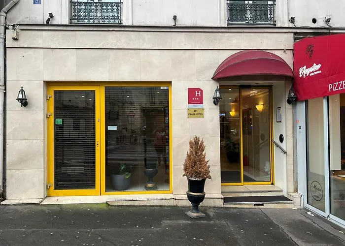 121 Paris Hotel